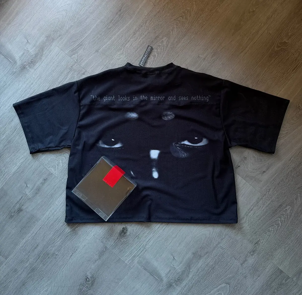 CAMISETA 'THE GIANT'